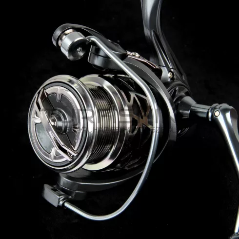 NEVIS Motive Spin 40